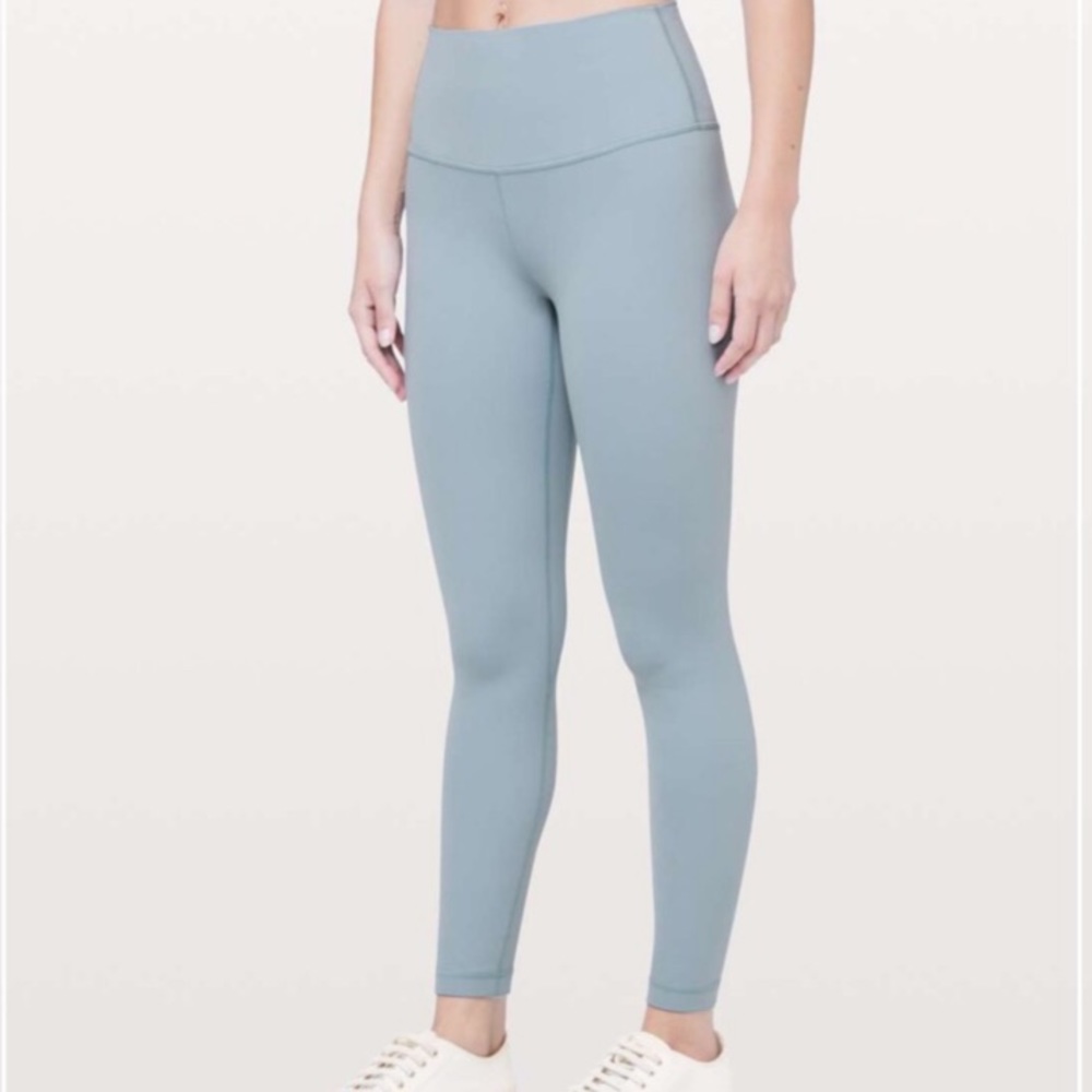 Lululemon aligns 28 blue cast 🍋